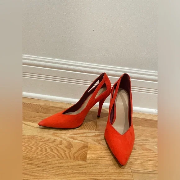 Heels - Picture 6 of 9